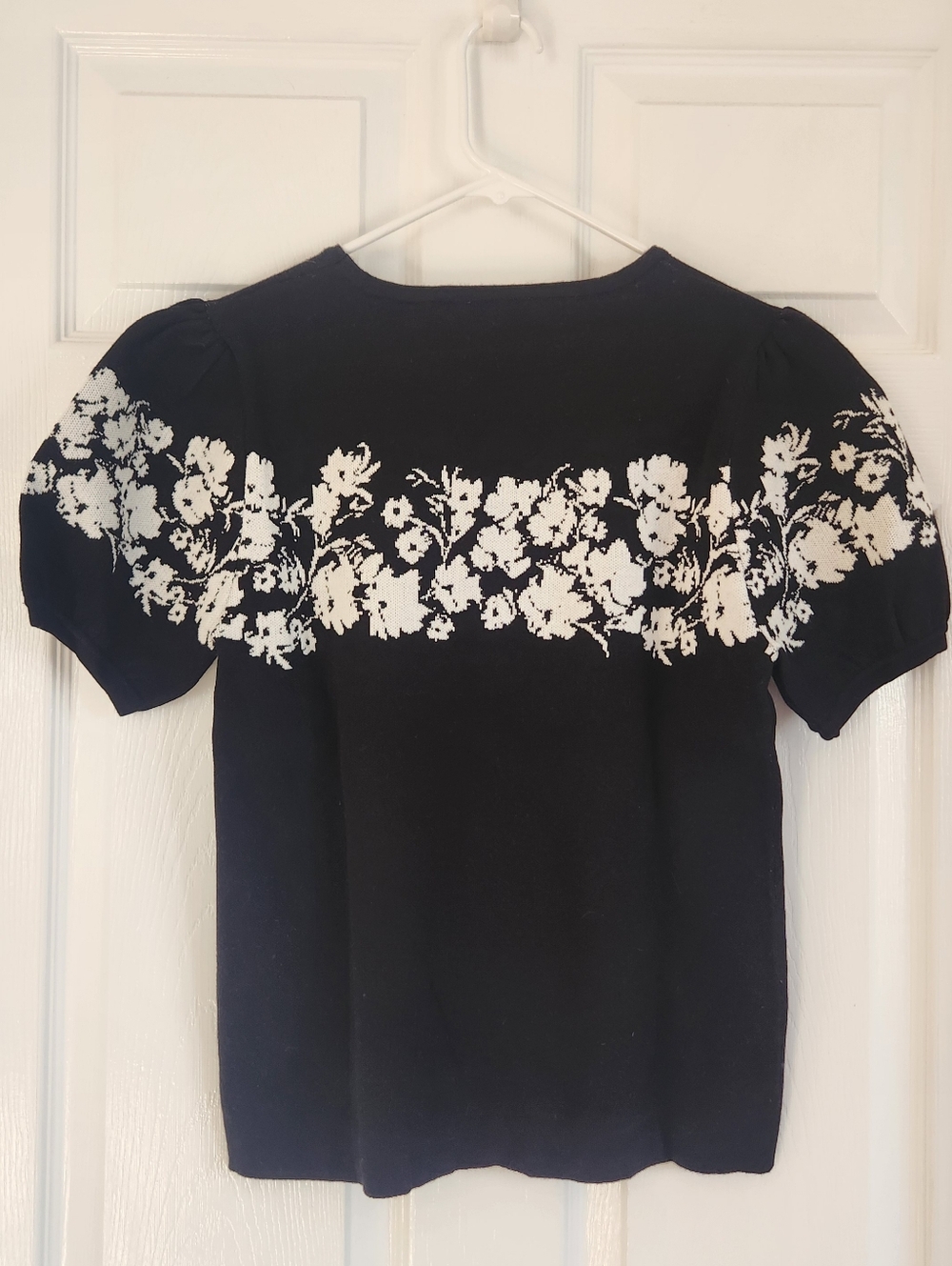 Elie Tahari Knit Puff Sleeve Top with Floral Band - Picture 3 of 5